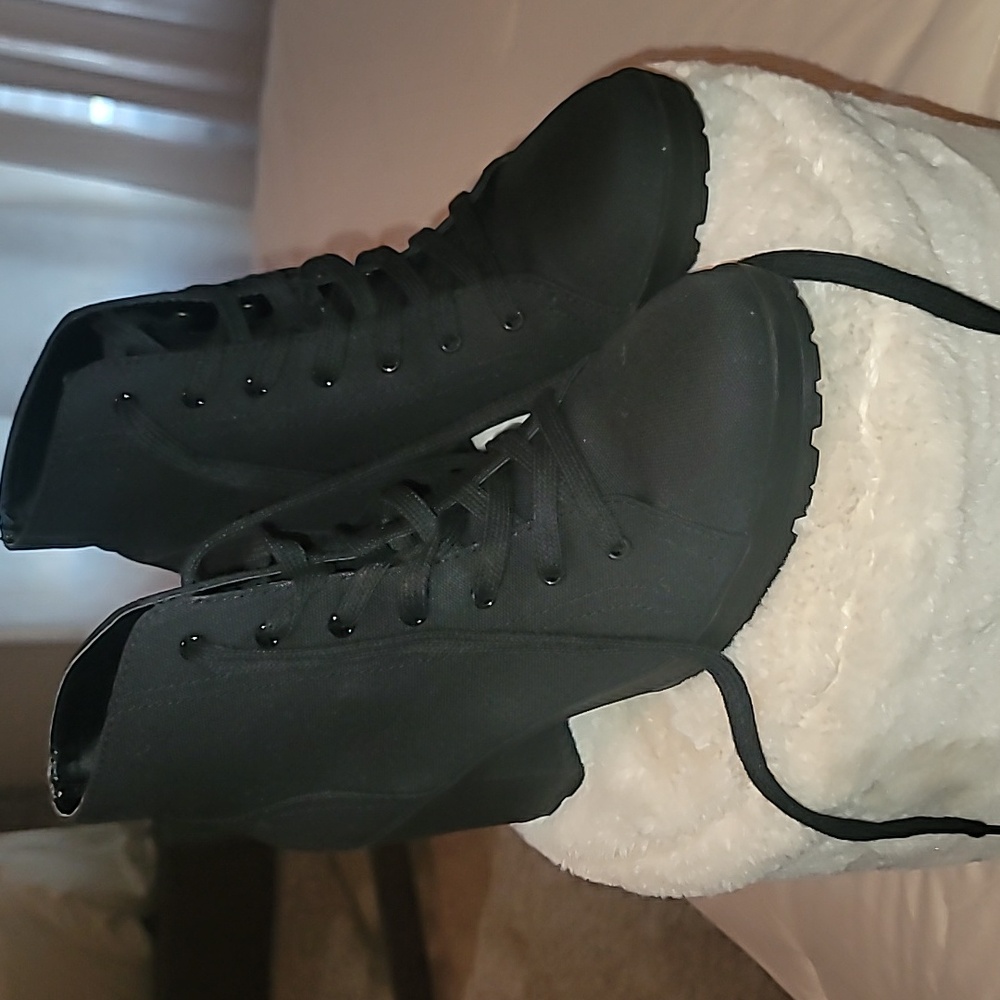 Black platform ankle boots!